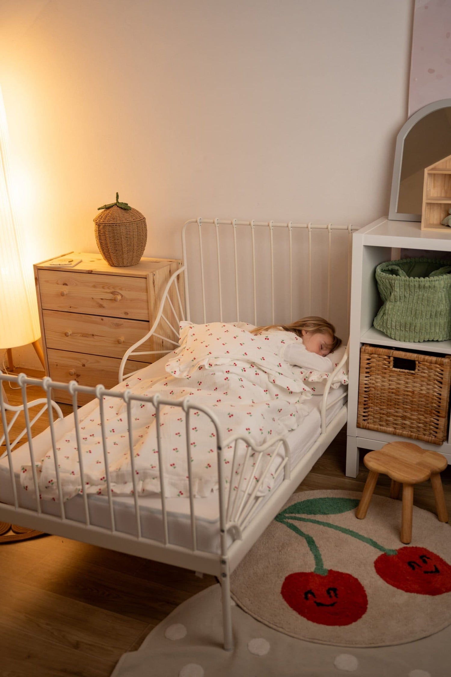 Posteljina s volanima Trešnjice 140x200cm